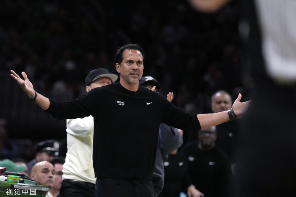 场防守线同 场防守线同