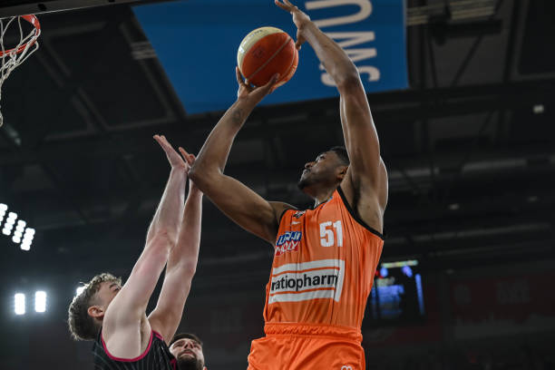 术与高压逼 术与高压逼