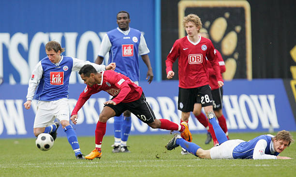 的年轻中卫 的年轻中卫